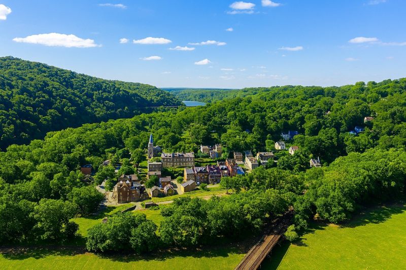 Local Carpet Installation in Falls Church, VA