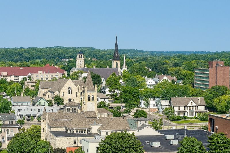 Local Carpet Service in Waukesha, WI